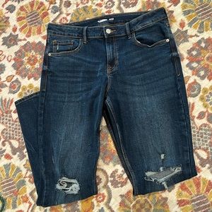 Dark washed skinny jeans